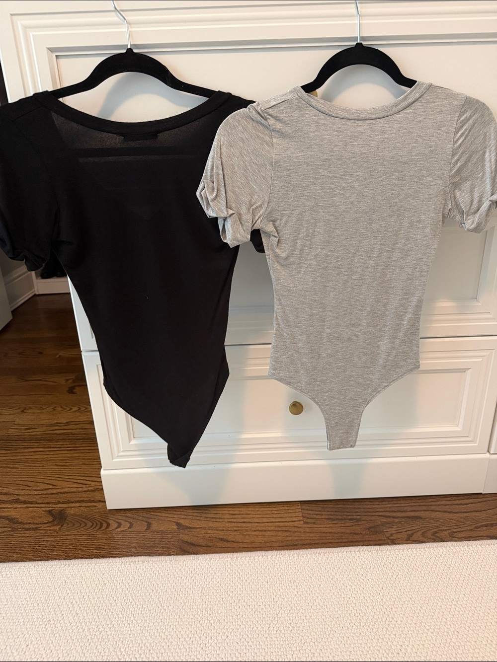 Fashion Nova V-Neck Short Sleeve Bodysuit - set of 4 - Picture 7 of 9